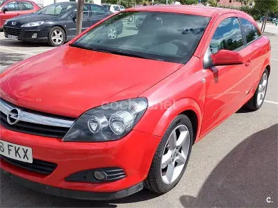 Usado Opel Astra GTC Sport 100 CV (73 kW) 2007 Rojo Berlina