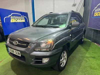 Usado Kia Sportage 142 CV (104 kW) 2008 Gris / plata SUV