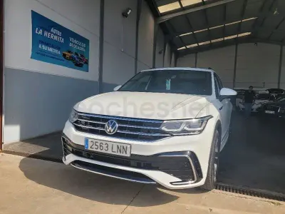 Usado VW Tiguan R-line 150 CV (110 kW) 2021 Blanco SUV