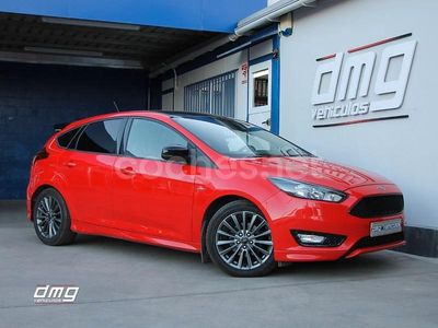 Rojo Usado 2017 Ford Focus ST-Line Utilitario | 12.500 € (Un poco caro)
