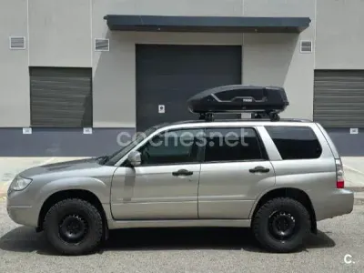 Usado Subaru Forester 125 CV (91 kW) 2006 Gris / plata SUV