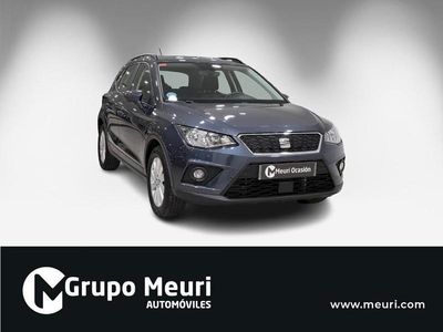 Usado Seat Arona Style 90 CV (66 kW) 2021 Gris / plata SUV