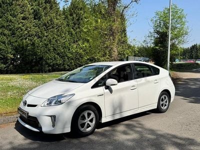 Usado Toyota Prius Advance 136 CV (100 kW) 2015 Blanco Berlina