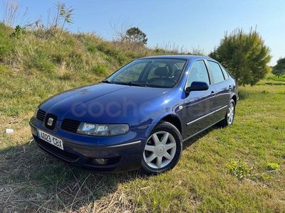 Usado Seat Toledo Sport 110 CV (80 kW) 2002 Azul Berlina