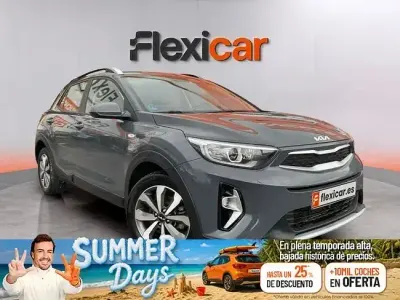 Usado Kia Stonic 100 CV (73 kW) 2021 Gris SUV