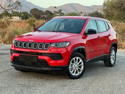 Usado Jeep Compass Longitude 130 CV (95 kW) 2022 Rojo SUV