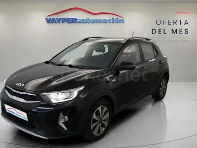 Usado Kia Stonic 100 CV (73 kW) 2022 Negro SUV