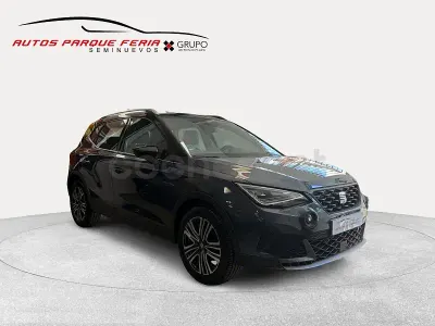Usado Seat Arona FR 115 CV (84 kW) 2025 Gris / plata SUV