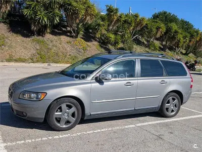 Usado Volvo V50 Kinetic 110 CV (80 kW) 2006 Gris / plata Familiar