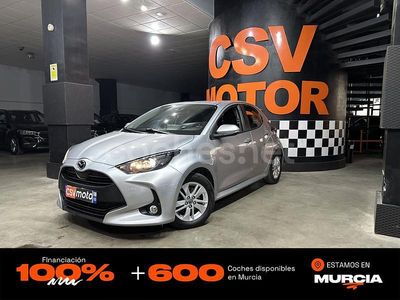 Gris / plata Usado 2023 Mazda 2 Center-Line Berlina | 15.850 € (Precio justo)