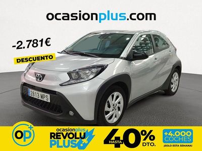 Usado Toyota Aygo X Play 72 CV (52 kW) 2024 Gris SUV