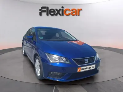 Usado Seat Leon Style 115 CV (84 kW) 2018 Azul Berlina