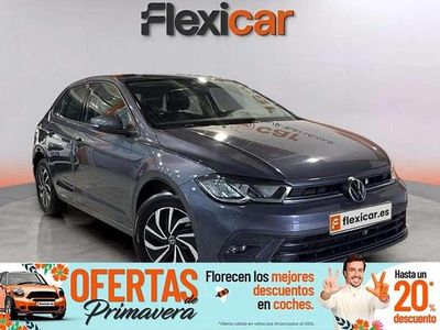 Usado VW Polo R-line 110 CV (80 kW) 2022 Gris Utilitario