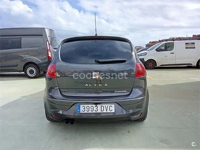 Gris / plata Usado 2006 Seat Altea Sport Monovolumen | 2900 € (Precio justo)