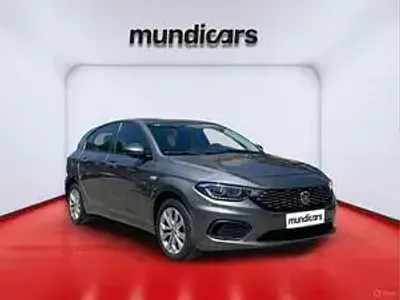 Usado Fiat Tipo Business 95 CV (69 kW) 2017 Gris Berlina