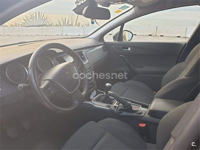 Usado Peugeot 508 SW Active 165 CV (121 kW) 2018 Negro Familiar