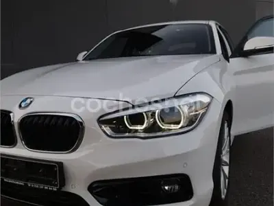 Usado BMW 118 Sport Line 150 CV (110 kW) 2018 Blanco Berlina
