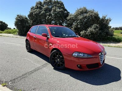 Rojo Usado 2005 Alfa Romeo 147 Utilitario | 5900 € (Caro)