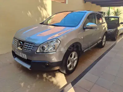 Usado Nissan Qashqai Tekna 150 CV (110 kW) 2009 Gris / plata SUV