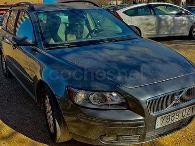 Usado Volvo V50 Kinetic 109 CV (80 kW) 2006 Gris / plata Familiar