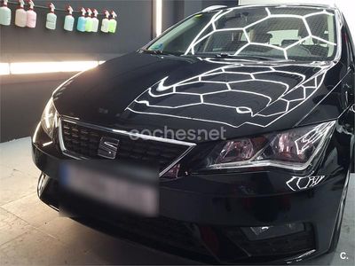 Usado Seat Leon ST Style 130 CV (95 kW) 2019 Negro Familiar