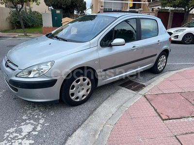 Gris / plata Usado 2004 Peugeot 307 Berlina | 3999 € (Precio justo)