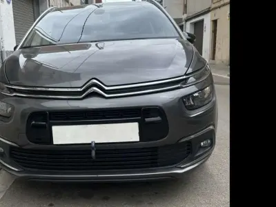 Käytetty Citroën Spacetourer 131 HP (96 kW) 2020 Tila-auto