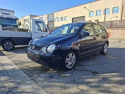 Usado VW Polo Highline 100 CV (73 kW) 2003 Negro Berlina
