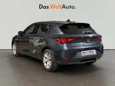 Usado Seat Leon Style 116 CV (85 kW) 2025 Gris