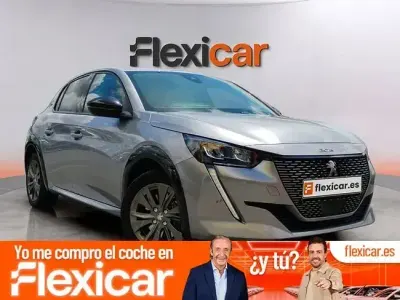 Usado Peugeot e-208 Allure 100 kW (136 CV) 2023 Gris Utilitario