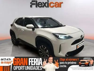 Usado Toyota Yaris Cross Active 116 CV (85 kW) 2024 Blanco SUV
