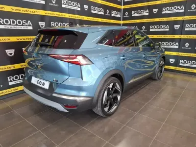 Usado Renault Symbioz Iconic 145 CV (106 kW) 2024 Azul SUV