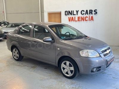 Usado Chevrolet Aveo LT 94 CV (69 kW) 2007 Gris / plata Berlina