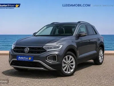 Usado VW T-Roc Life 115 CV (84 kW) 2024 Plateado SUV