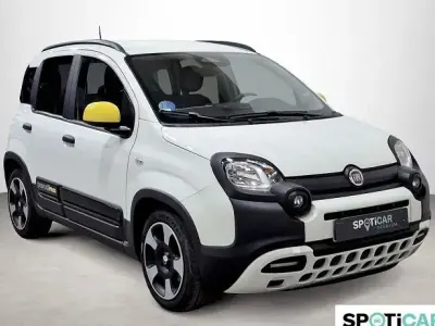 Usado Fiat Panda Cross Cross 70 CV (51 kW) 2024 Blanco Utilitario