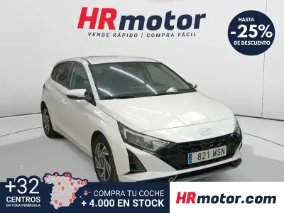 Käytetty Hyundai i20 101 HP (74 kW) 2024 Valkoinen Viistoperä