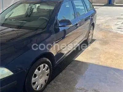 Usado Skoda Octavia 105 CV (77 kW) 2006 Azul Familiar