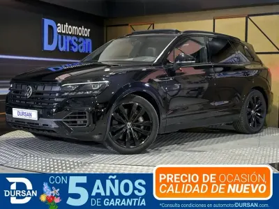Käytetty VW Touareg R 462 HP (339 kW) 2021 Musta Katumaasturi