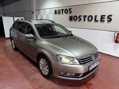 Usado VW Passat Highline 140 CV (102 kW) 2013 Gris Familiar