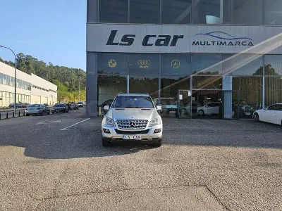 Usado Mercedes ML280 190 CV (139 kW) 2009 Gris / plata SUV