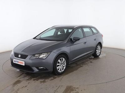 Usado Seat Leon Style 105 CV (77 kW) 2015 Gris Familiar