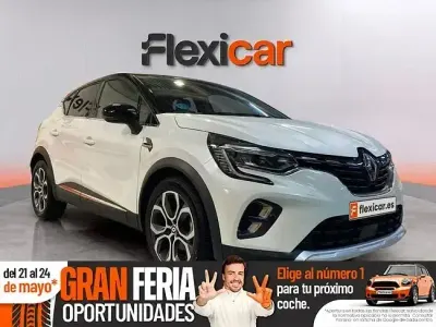 Usado Renault Captur Zen 140 CV (102 kW) 2022 Blanco SUV
