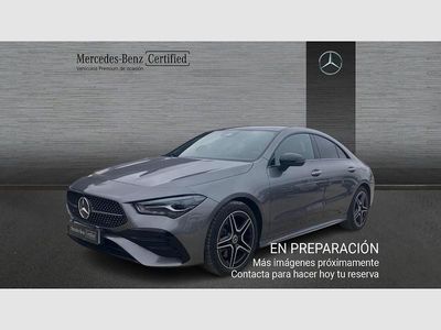 Gris montaña magno (manufaktur) Usado 2025 Mercedes CLA220 AMG line Berlina | 42.990 € (Precio justo)