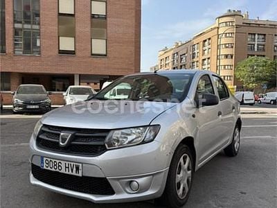 Usado Dacia Logan Ambiance 75 CV (55 kW) 2014 Gris / plata Berlina
