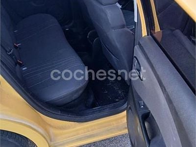 Usado Seat Leon Sport 102 CV (75 kW) 2007 Amarillo Berlina