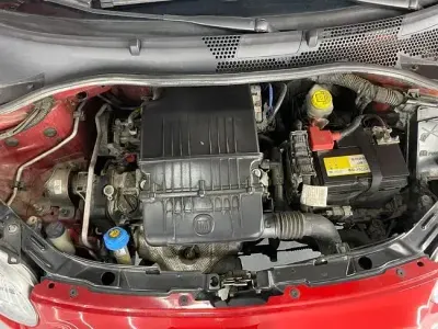 Usado Fiat 500 Lounge 69 CV (50 kW) 2014 Rojo Utilitario