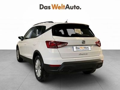 Usado Seat Arona Style Plus 110 CV (80 kW) 2021 Blanco SUV