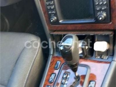 Usado Mercedes E200 Elegance 163 CV (119 kW) 2001 Azul Berlina