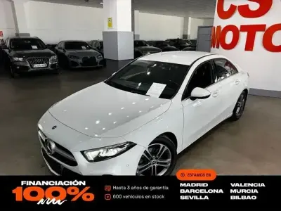 Usado Mercedes A180 Advantage 116 CV (85 kW) 2020 Blanco Berlina
