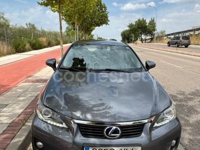 Lexus CT200h